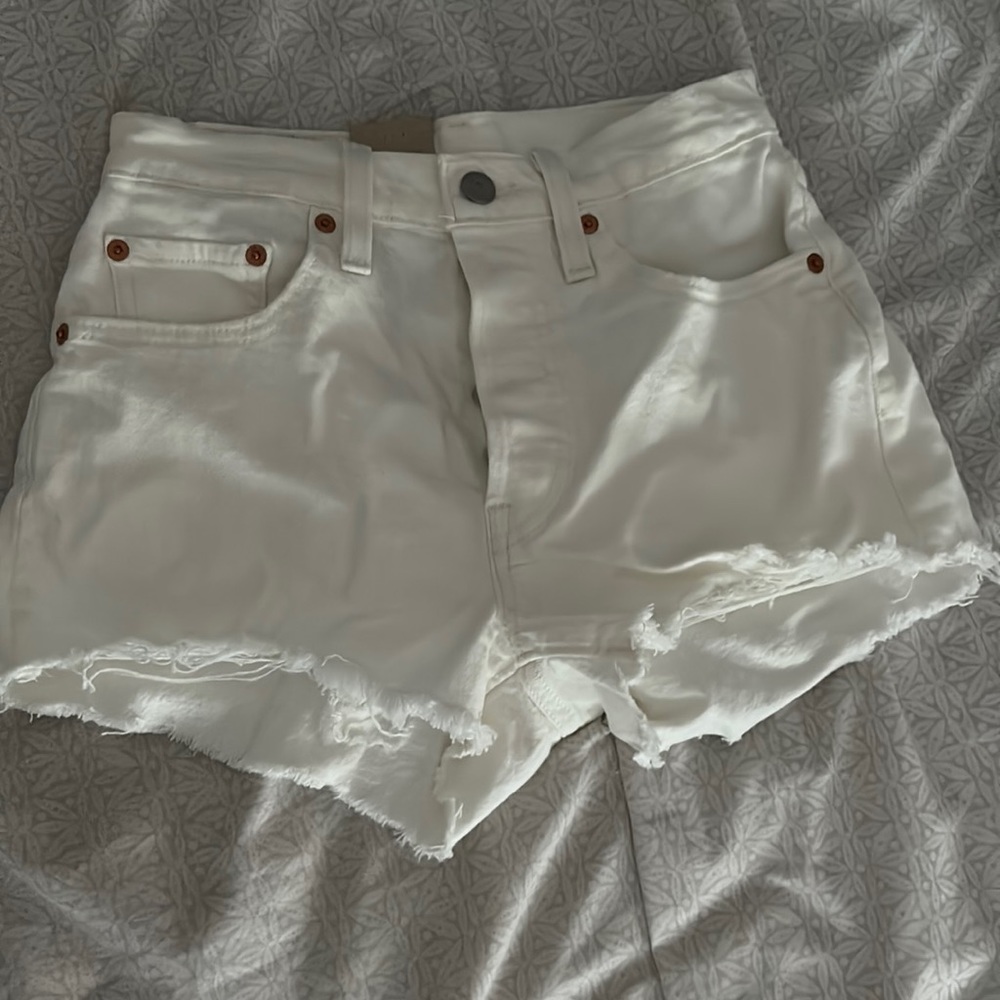 NWT Levi’s 501 Denim Shorts